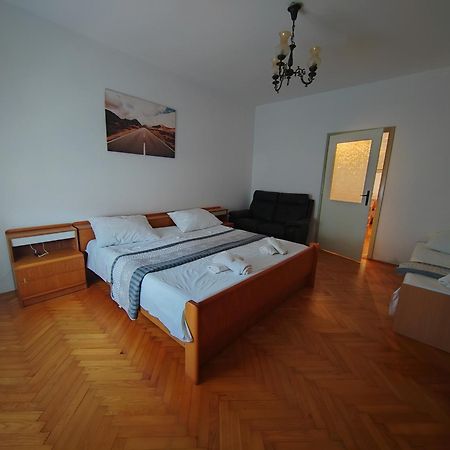 Apartments Kocijan Sukošan Eksteriør billede