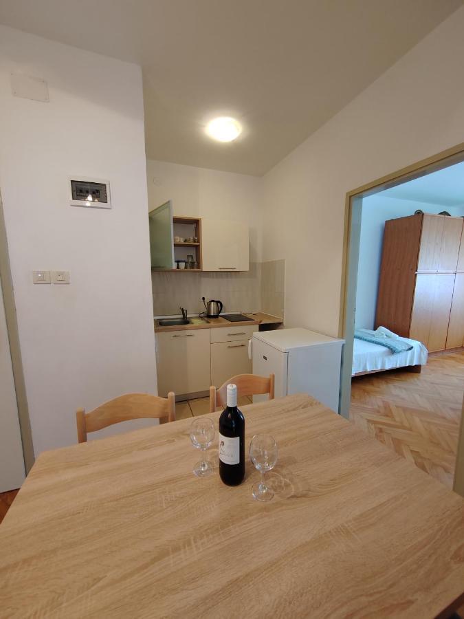 Apartments Kocijan Sukošan Eksteriør billede