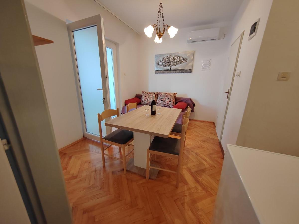 Apartments Kocijan Sukošan Eksteriør billede